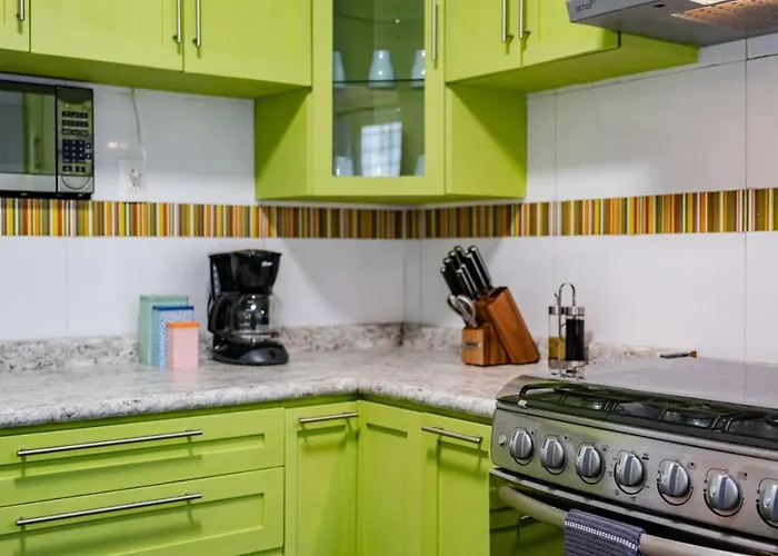 Large Group-friendly With Stunning Rooftop Сasa de vacaciones